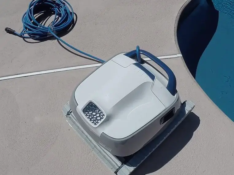 Pentair Prowler robot pool cleaner