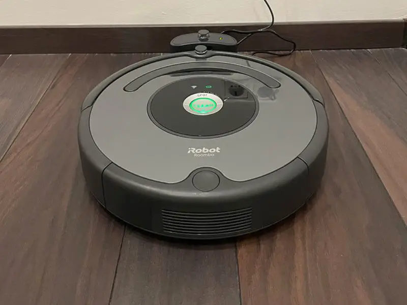 Roomba 676 design