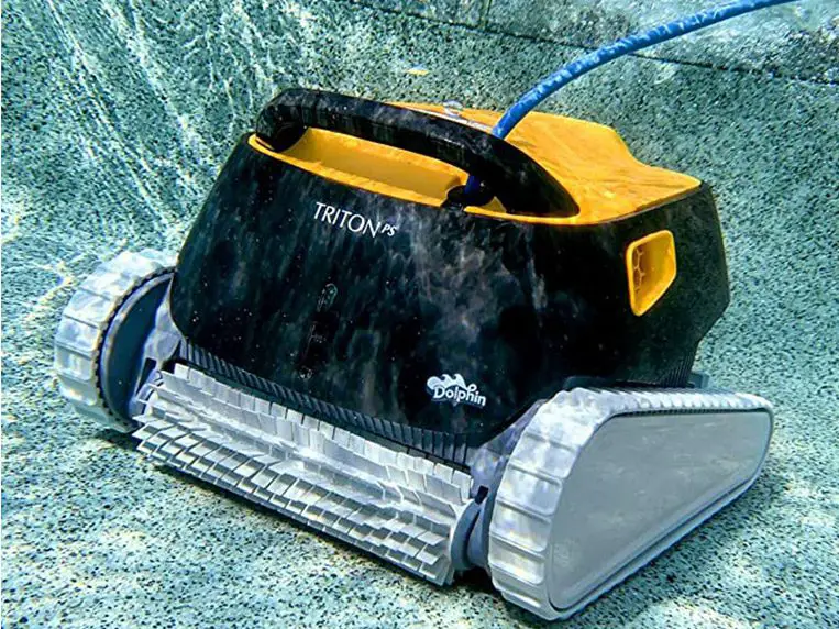 Triton Ps robotic pool cleaner