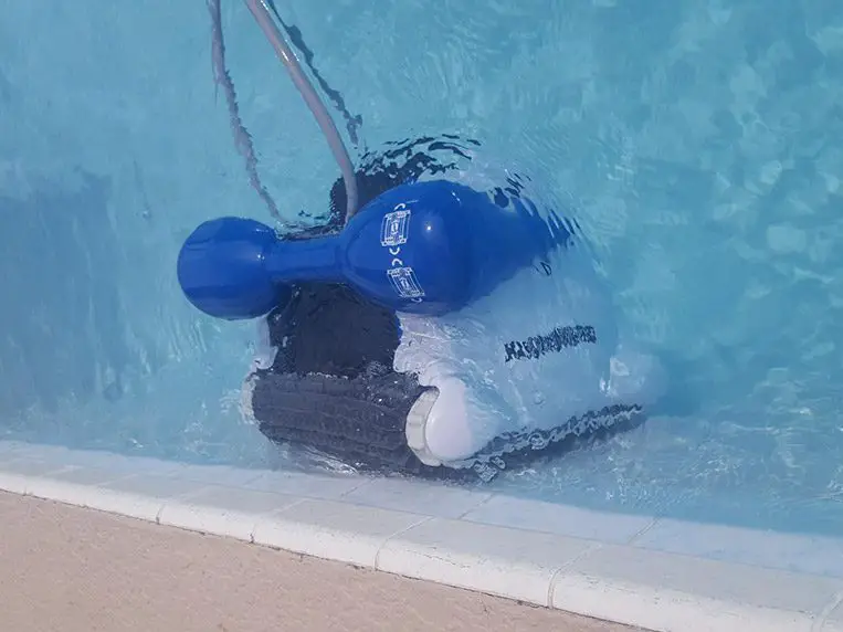 Hayward Tigershark robotic pool cleaner